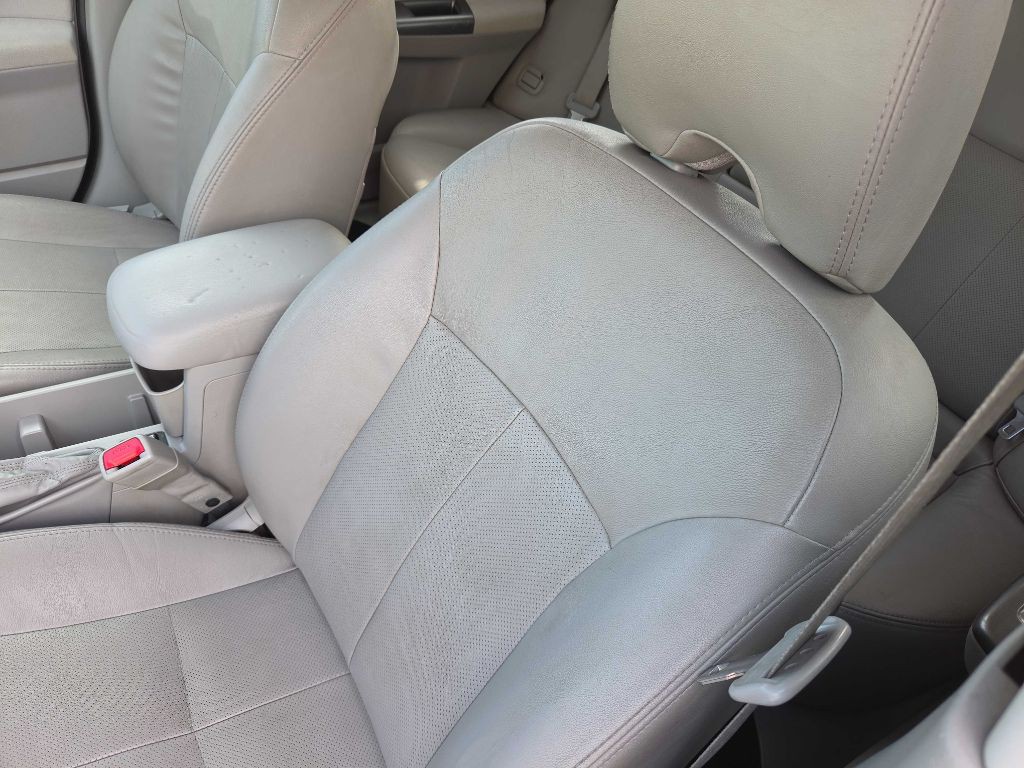 2013 Subaru Forester Image 11