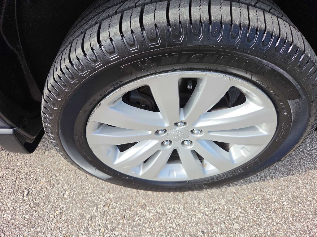 2013 Subaru Forester Image 35