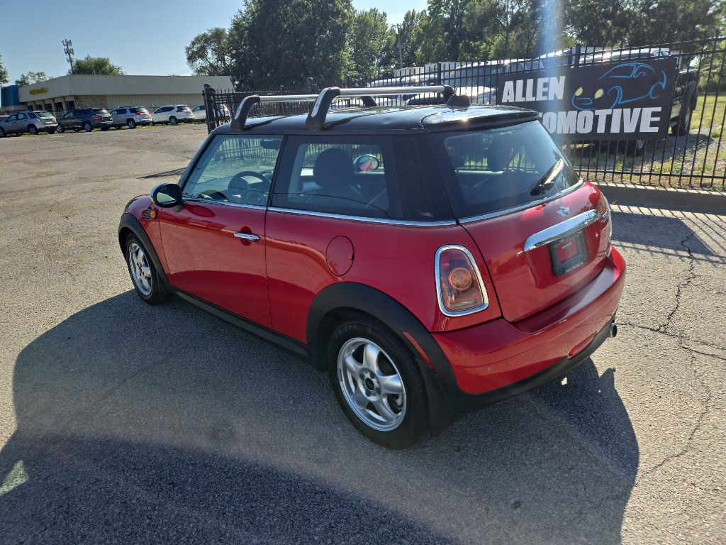 2009 MINI Cooper Image 4