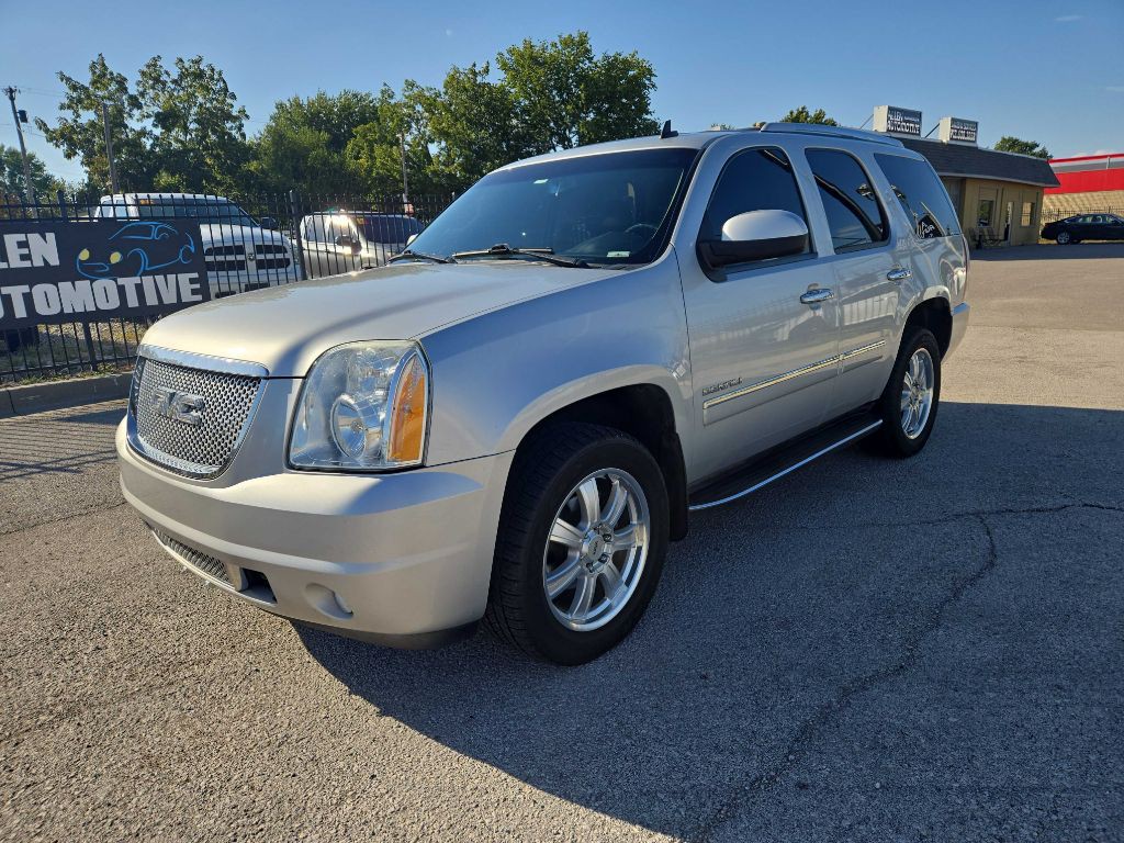 2011 GMC Yukon Image 1