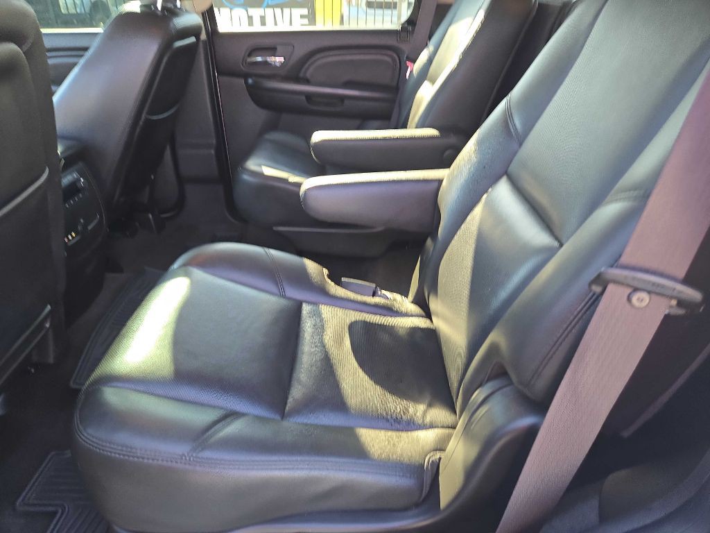 2011 GMC Yukon Image 13