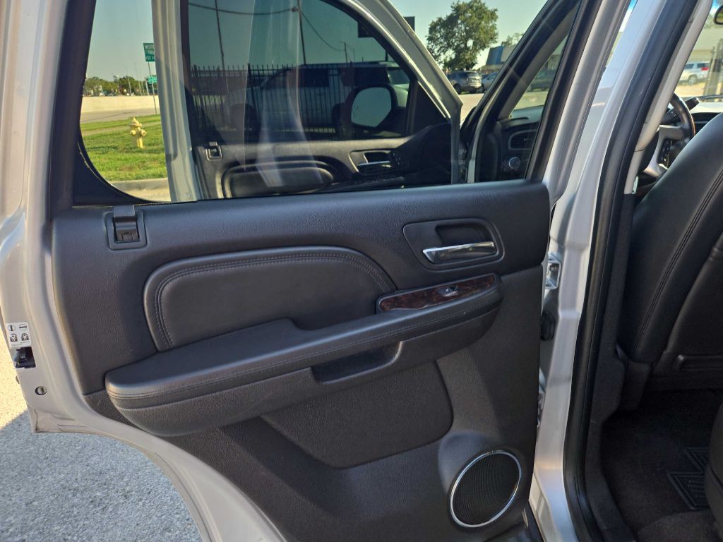 2011 GMC Yukon Image 16