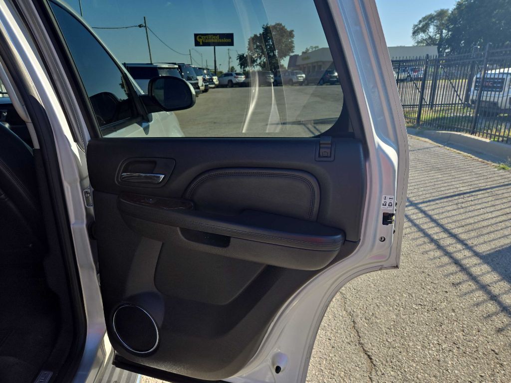 2011 GMC Yukon Image 18
