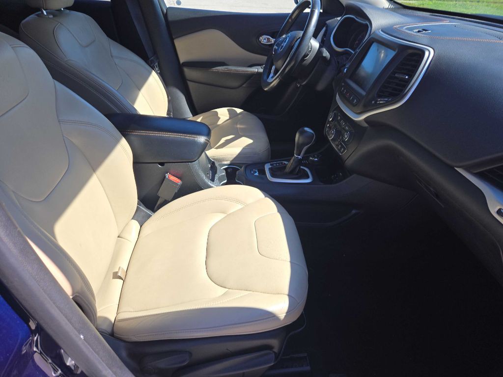 2015 Jeep Cherokee Image 23