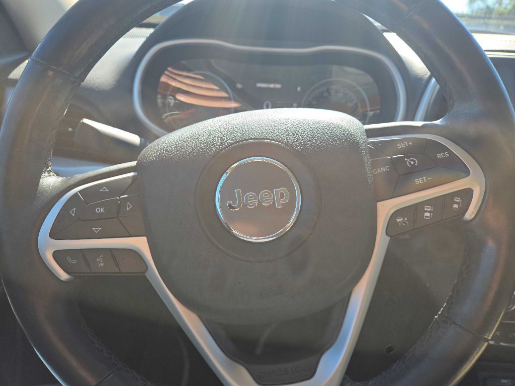 2015 Jeep Cherokee Image 31