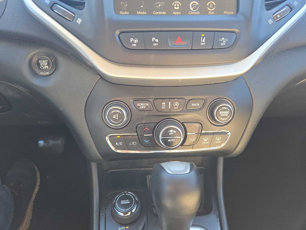 2015 Jeep Cherokee Image 34