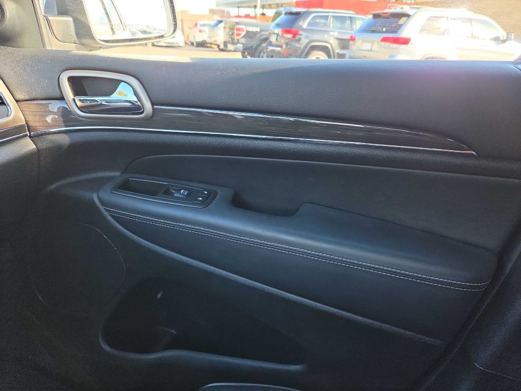 2015 Jeep Grand Cherokee Image 24