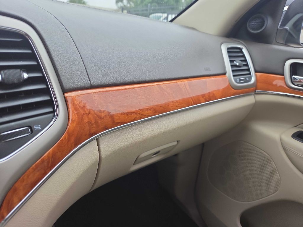 2013 Jeep Grand Cherokee Image 20