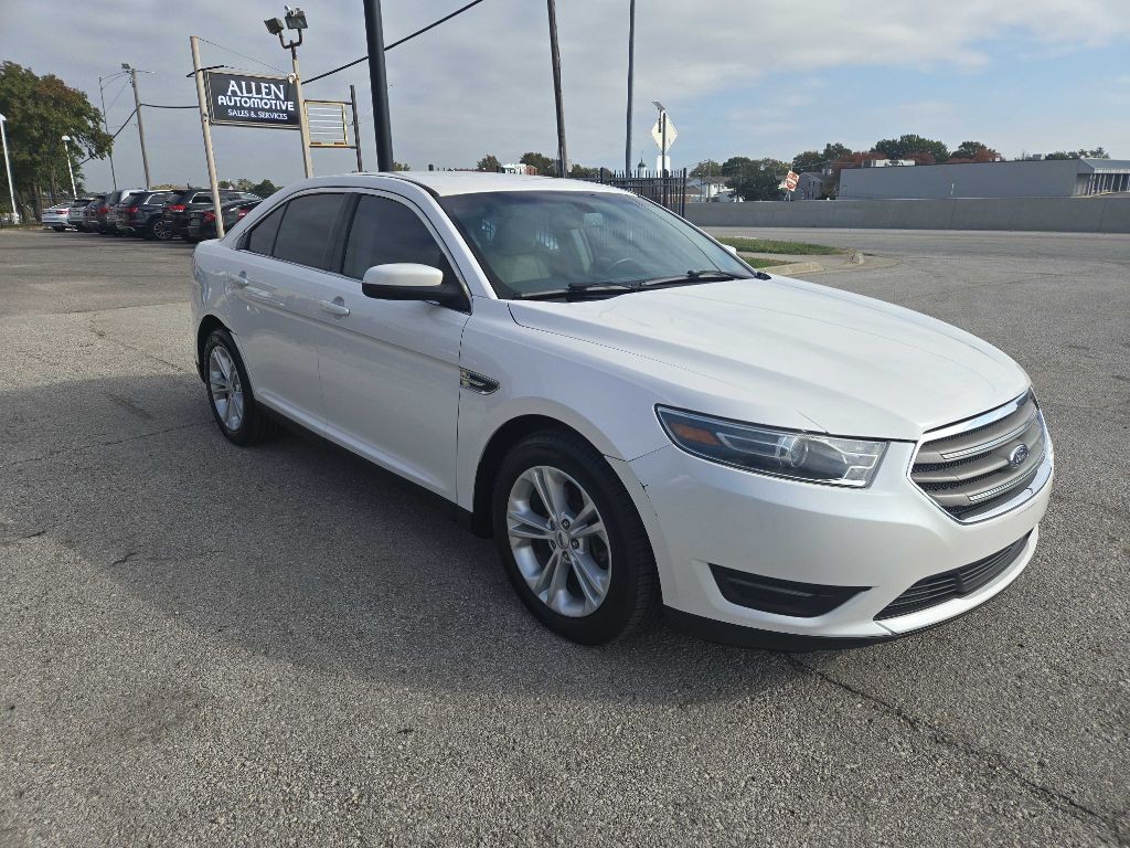 2017 Ford Taurus Image 7