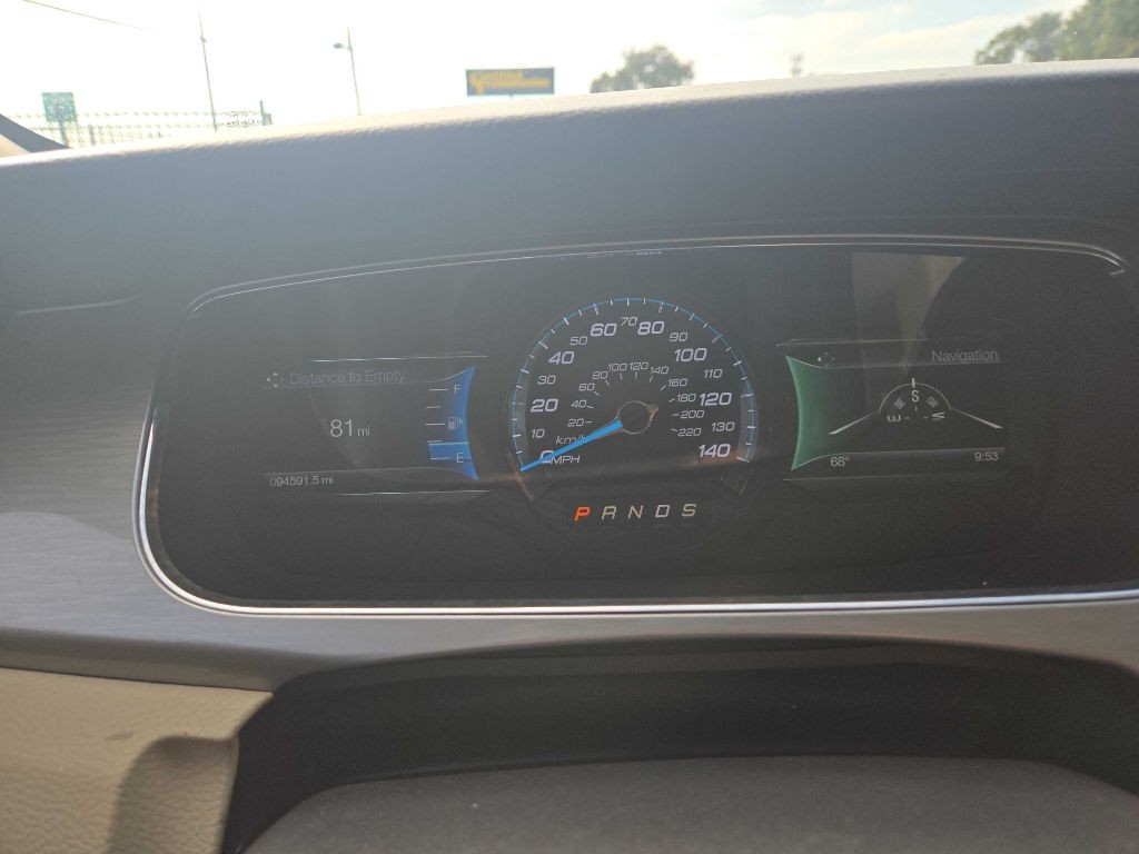 2017 Ford Taurus Image 25