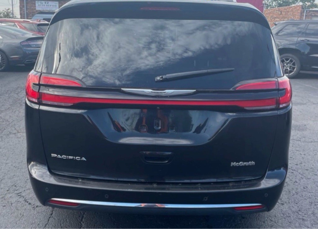 2021 Chrysler Pacifica Image 3