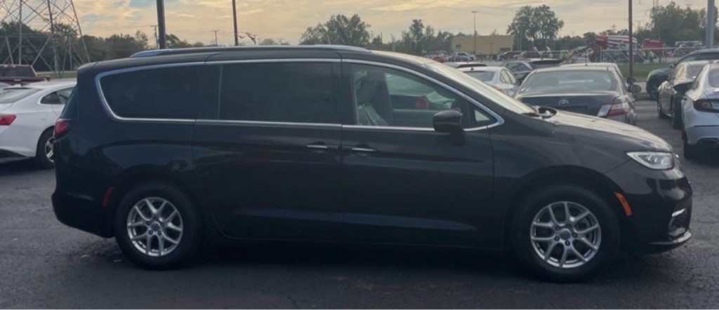 2021 Chrysler Pacifica Image 6