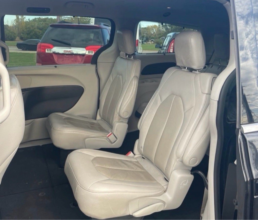 2021 Chrysler Pacifica Image 10