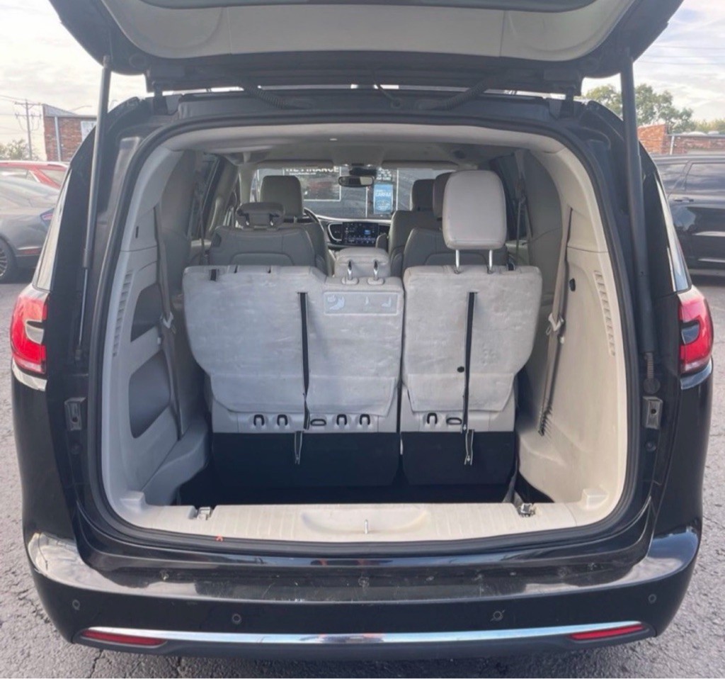 2021 Chrysler Pacifica Image 13