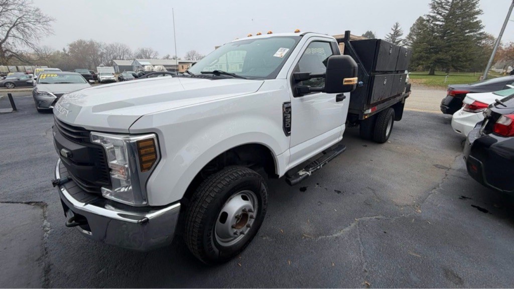 2019 Ford F-350 Image 2