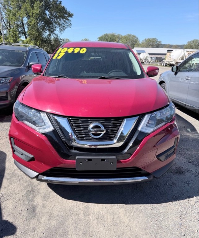 2017 Nissan Rogue Image 1