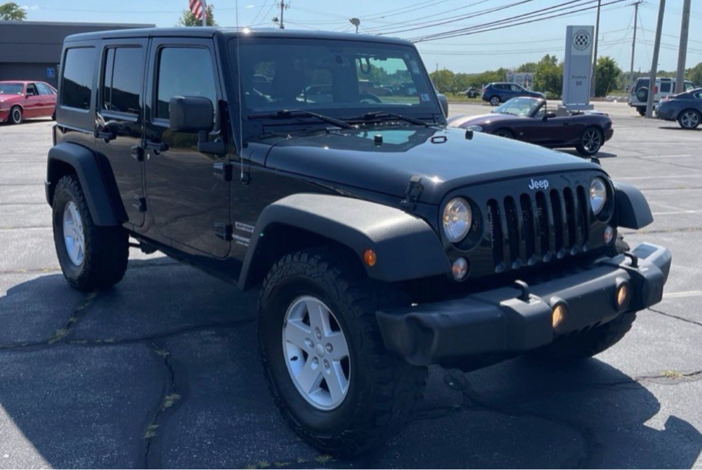 2017 Jeep Wrangler Unlimited Image 2