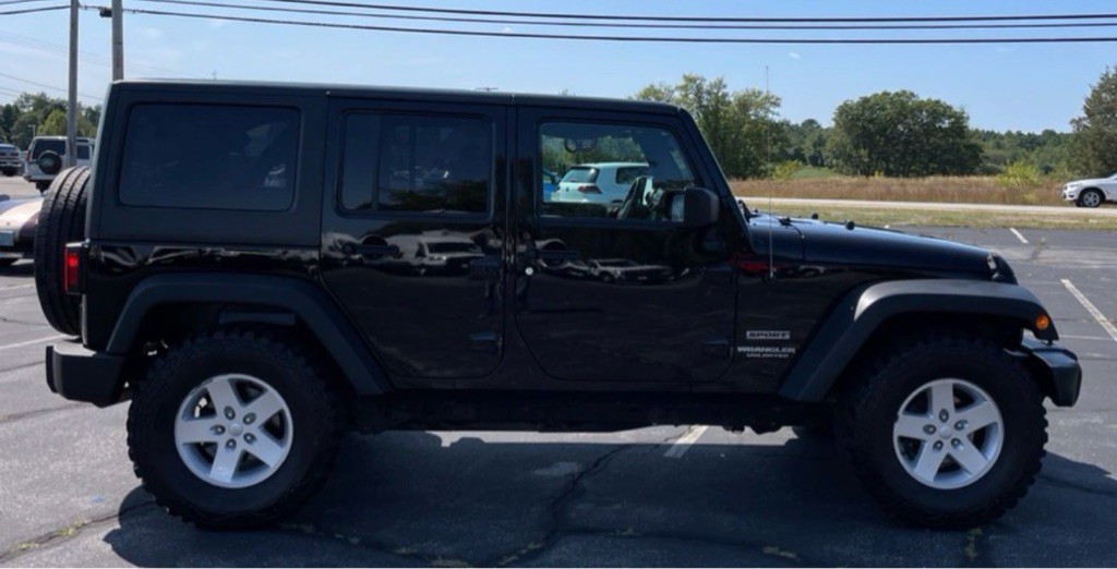 2017 Jeep Wrangler Unlimited Image 3
