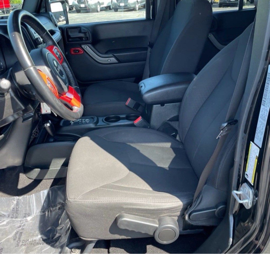 2017 Jeep Wrangler Unlimited Image 8