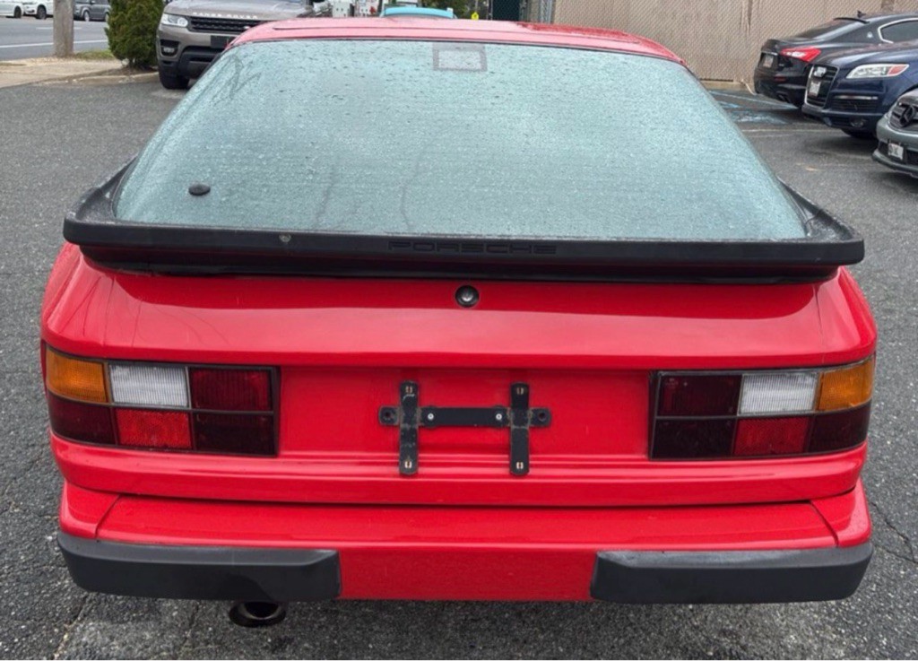 1987 Porsche 944 Image 7