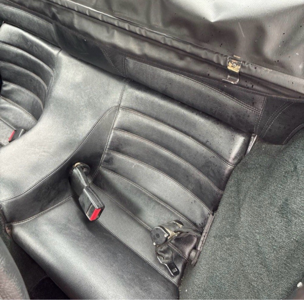 1987 Porsche 944 Image 11