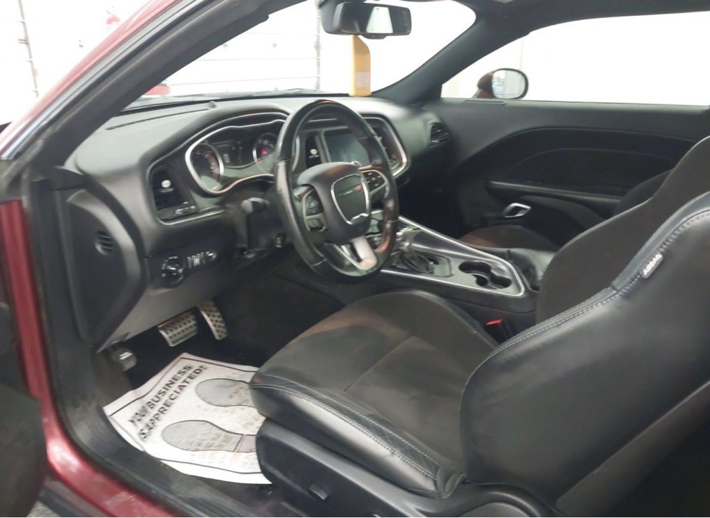 2017 Dodge Challenger Image 6