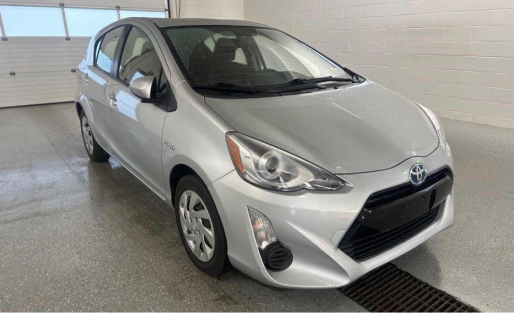 2015 Toyota Prius Image 3