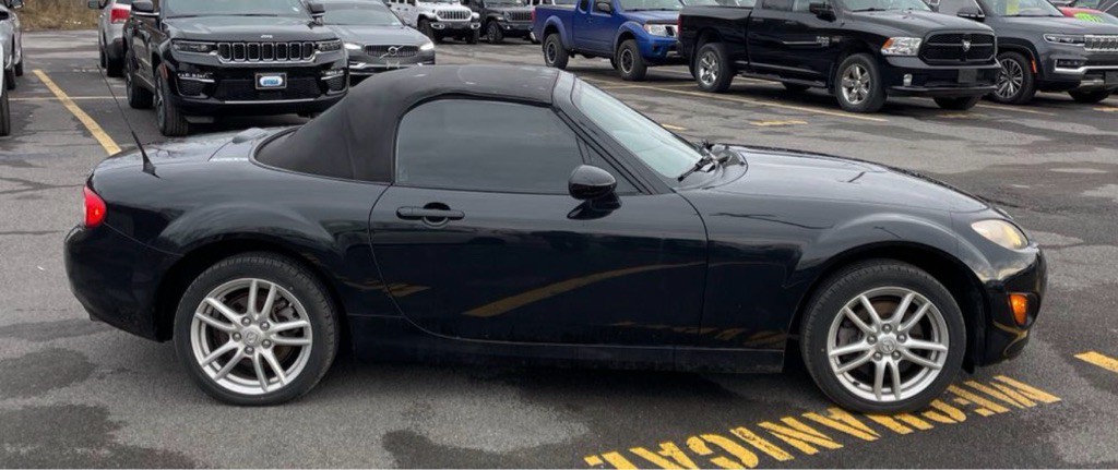 2011 Mazda MX-5 Miata Image 3