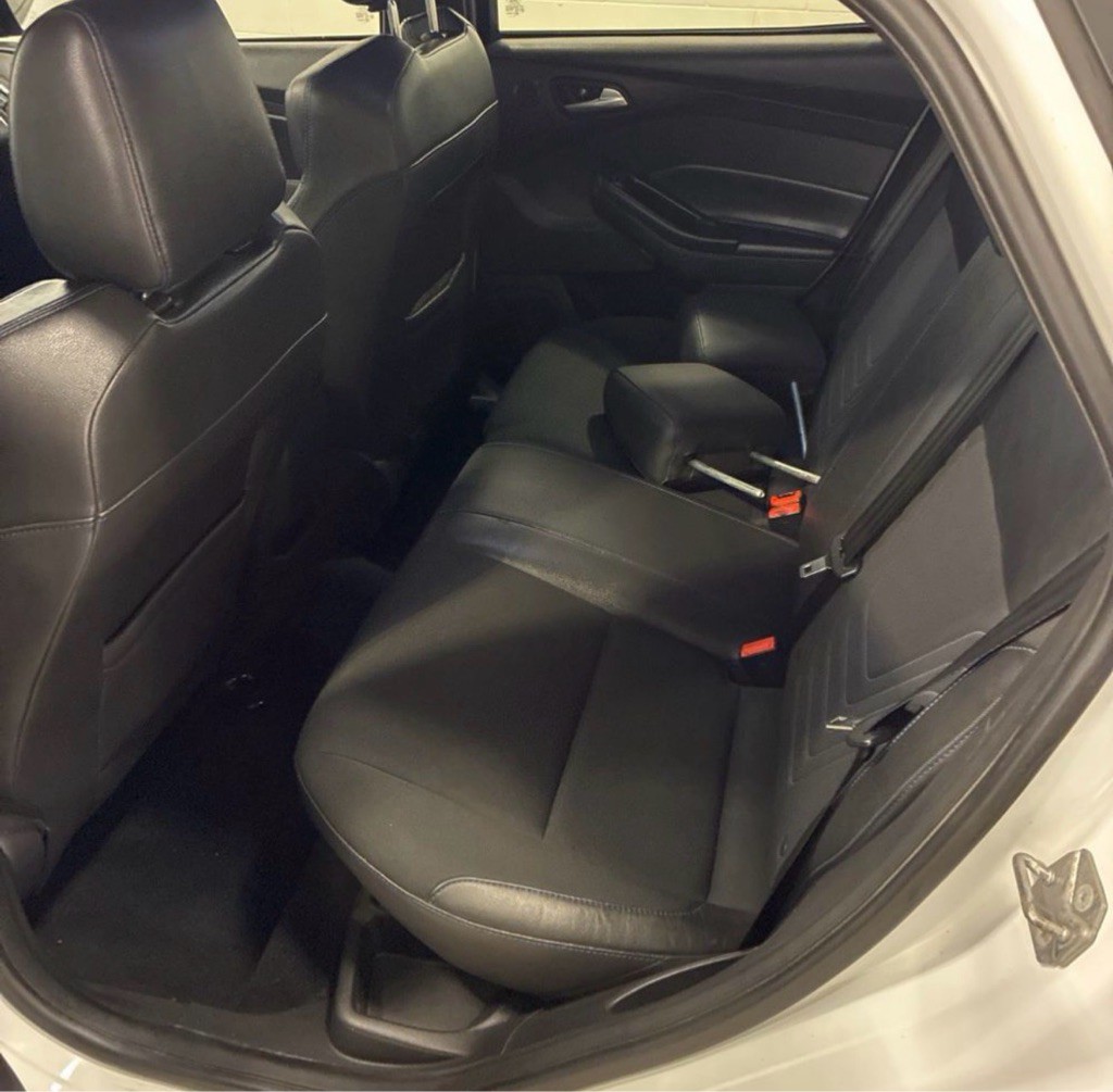 2017 Ford Focus Image 10