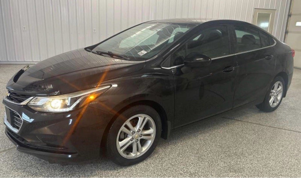 2018 Chevrolet Cruze Image 1