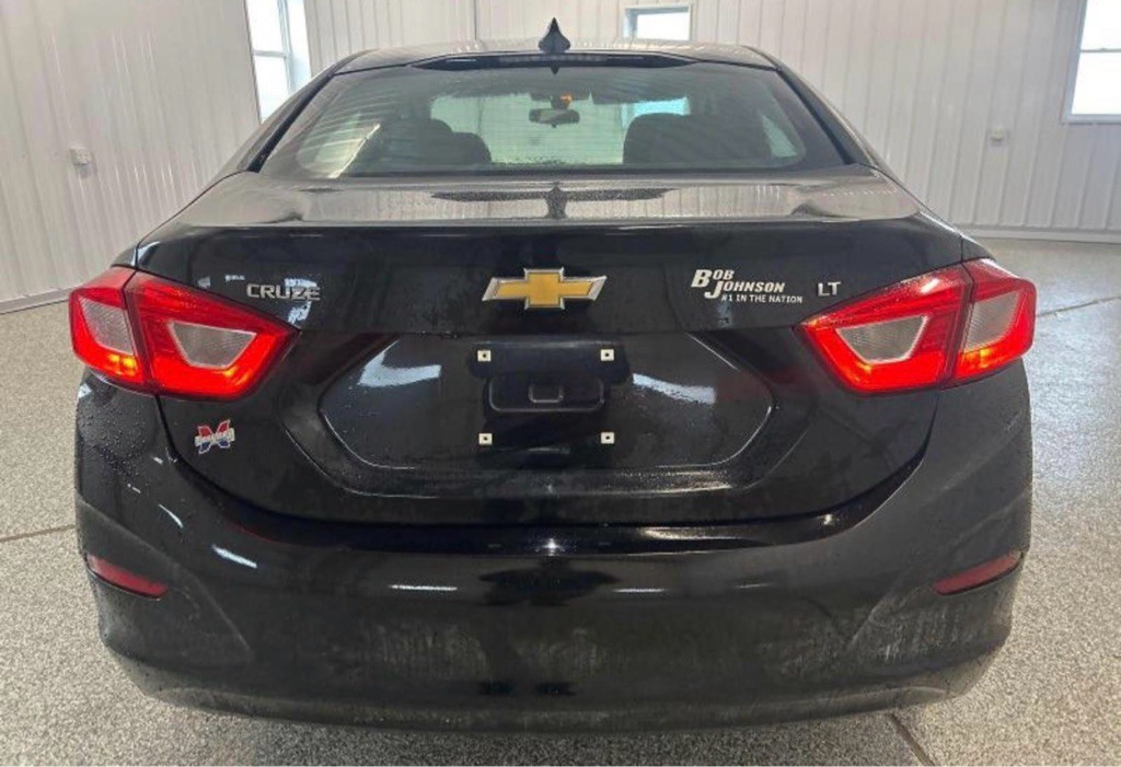 2018 Chevrolet Cruze Image 4