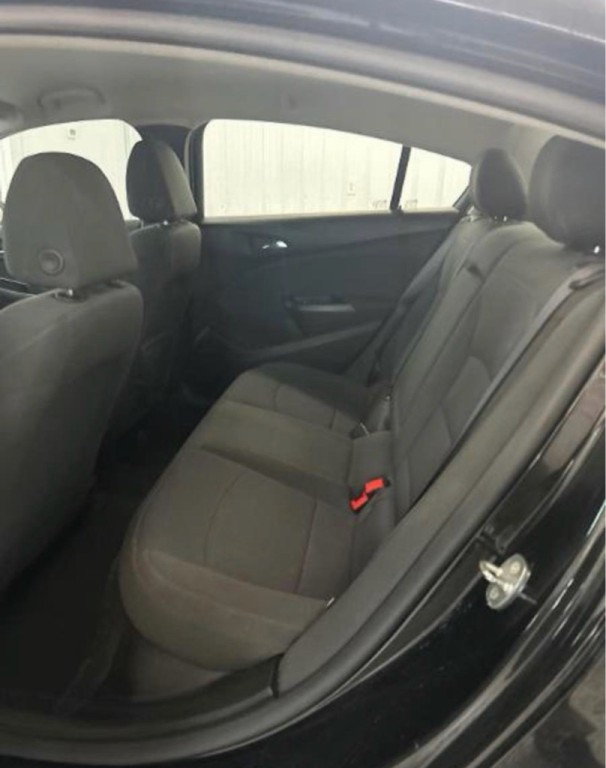 2018 Chevrolet Cruze Image 9