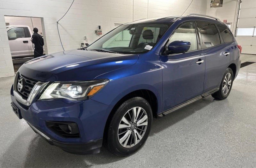 2019 Nissan Pathfinder Image 1