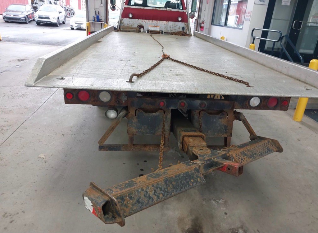 2001 Chevrolet C-Series Image 8