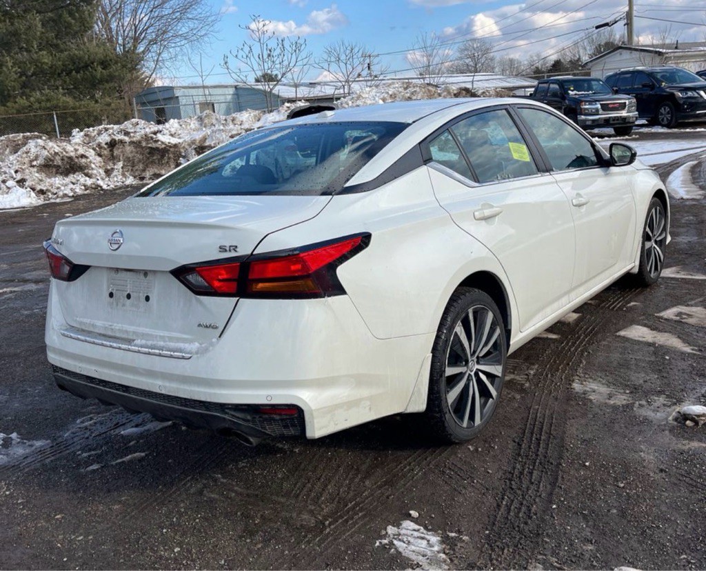 2021 Nissan Altima Image 4