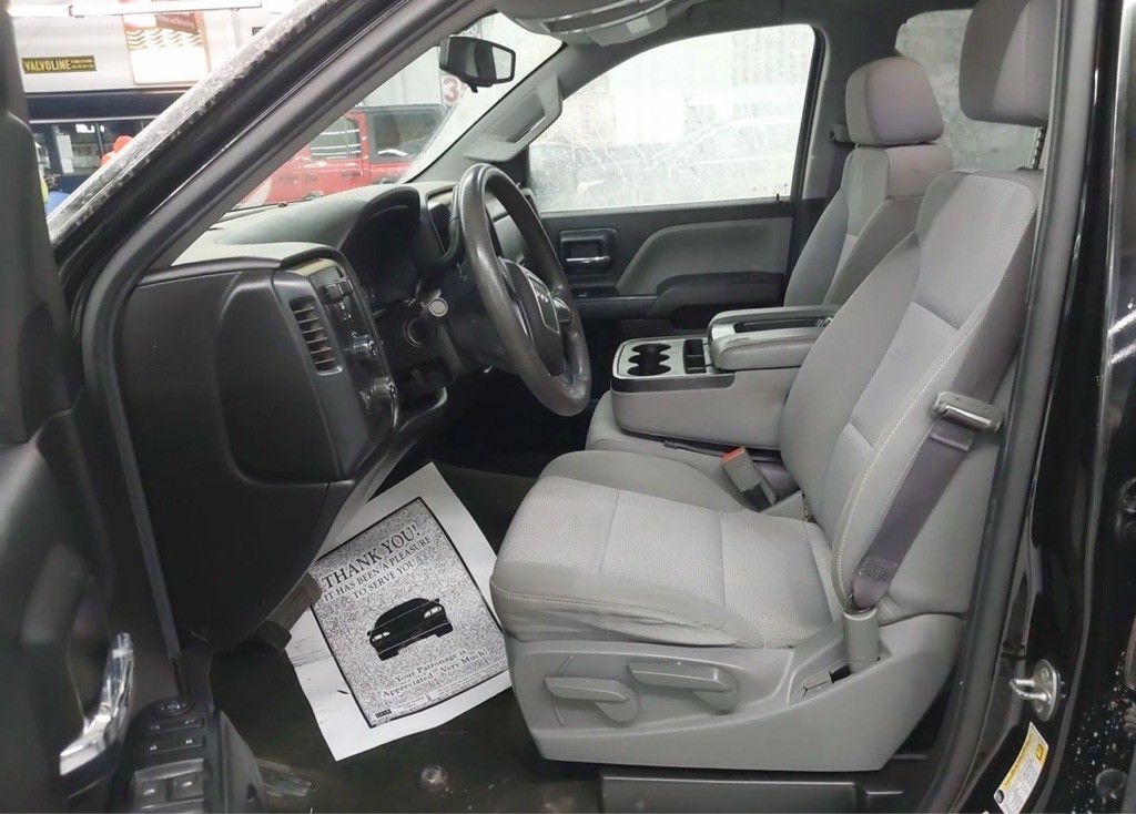 2017 GMC Sierra Image 2