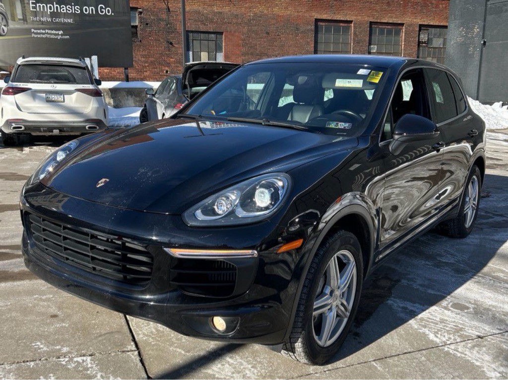 2015 Porsche Cayenne Image 1