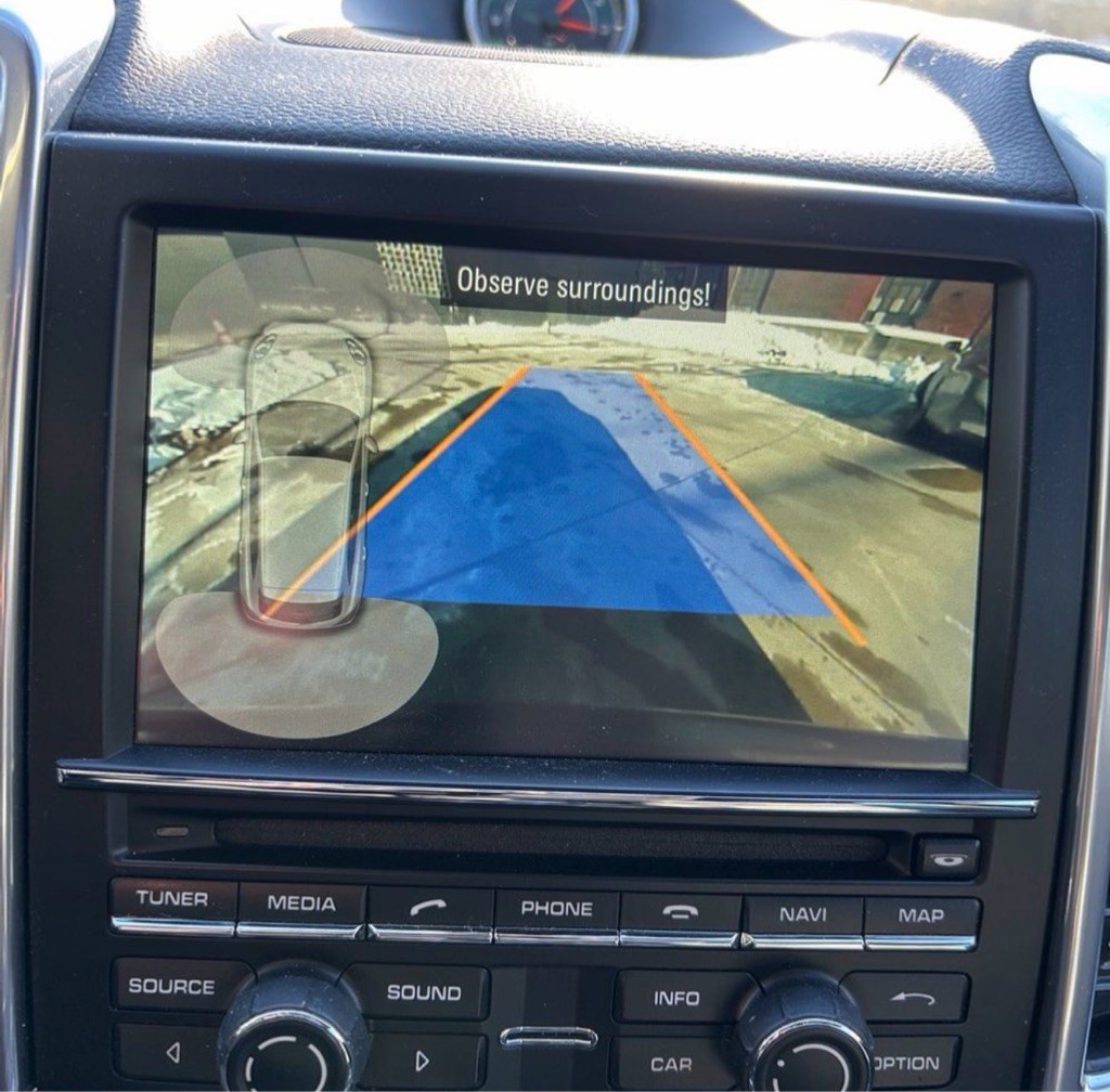 2015 Porsche Cayenne Image 11