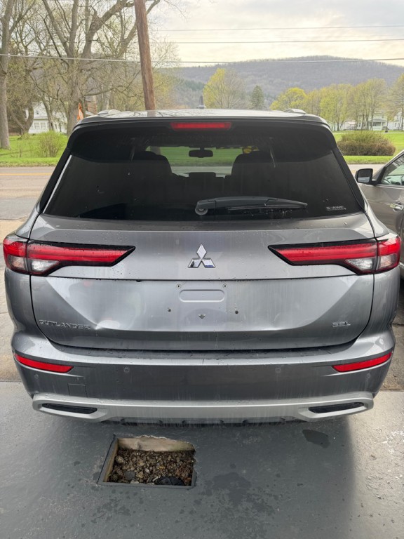 2023 Mitsubishi Outlander Image 4