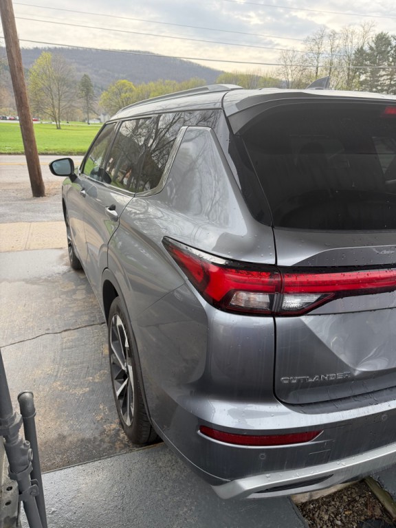 2023 Mitsubishi Outlander Image 5