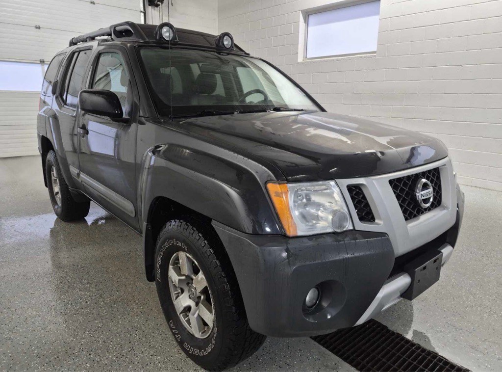 2012 Nissan Xterra Image 2