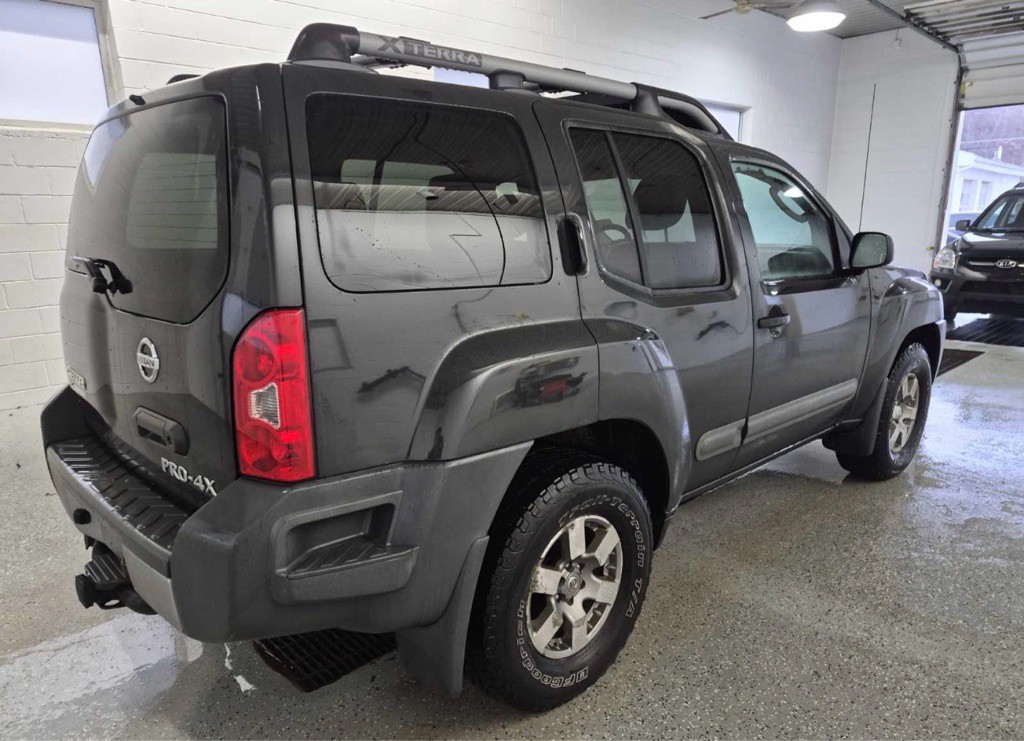 2012 Nissan Xterra Image 3