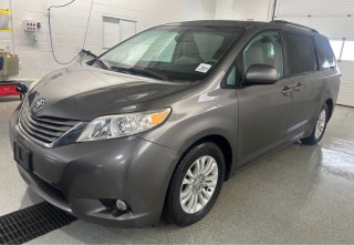 Image for 2012 Toyota Sienna XLE ID: 7229667