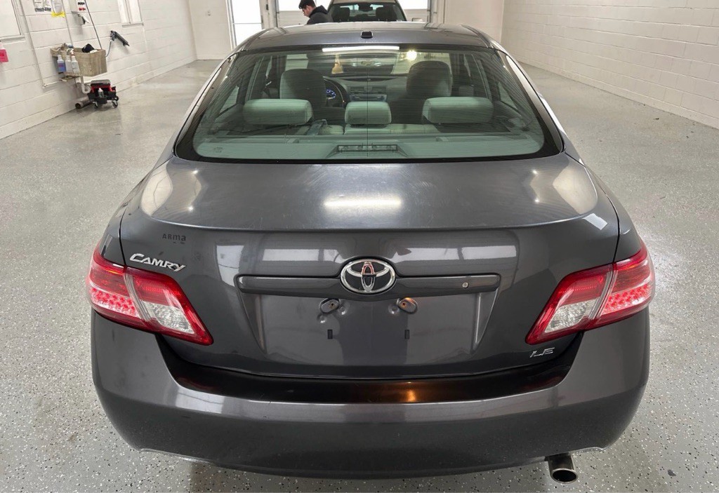 2010 Toyota Camry Image 4