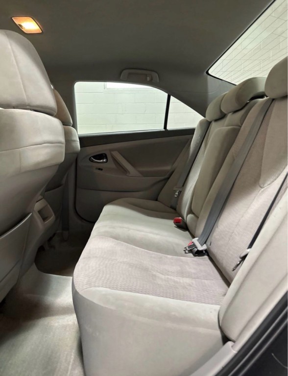 2010 Toyota Camry Image 7