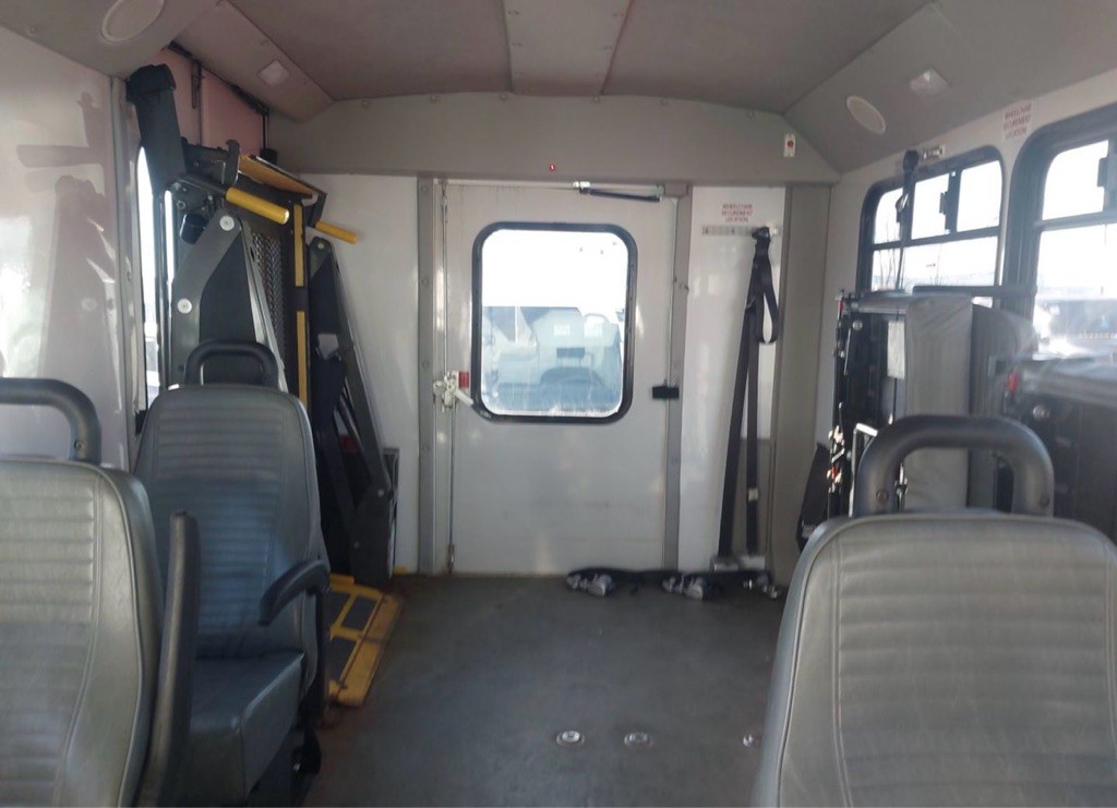 2016 Ford Econoline Image 8