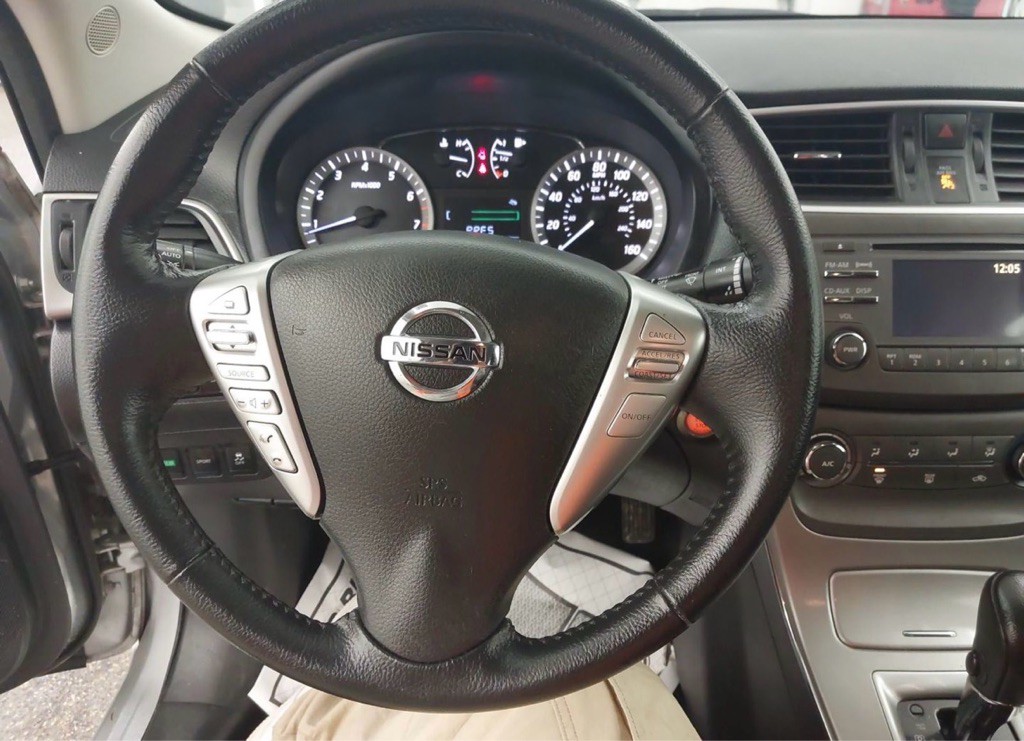 2013 Nissan Sentra Image 9