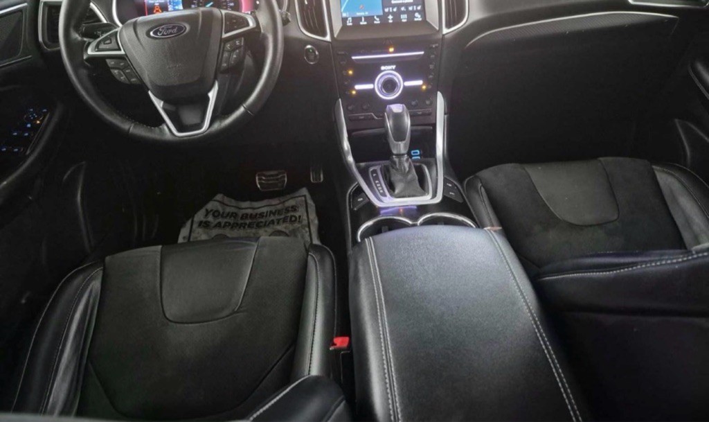 2017 Ford Edge Image 5