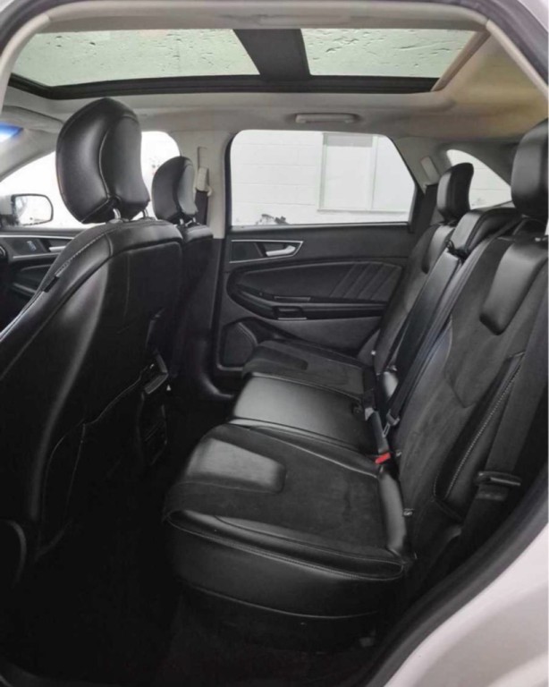 2017 Ford Edge Image 7