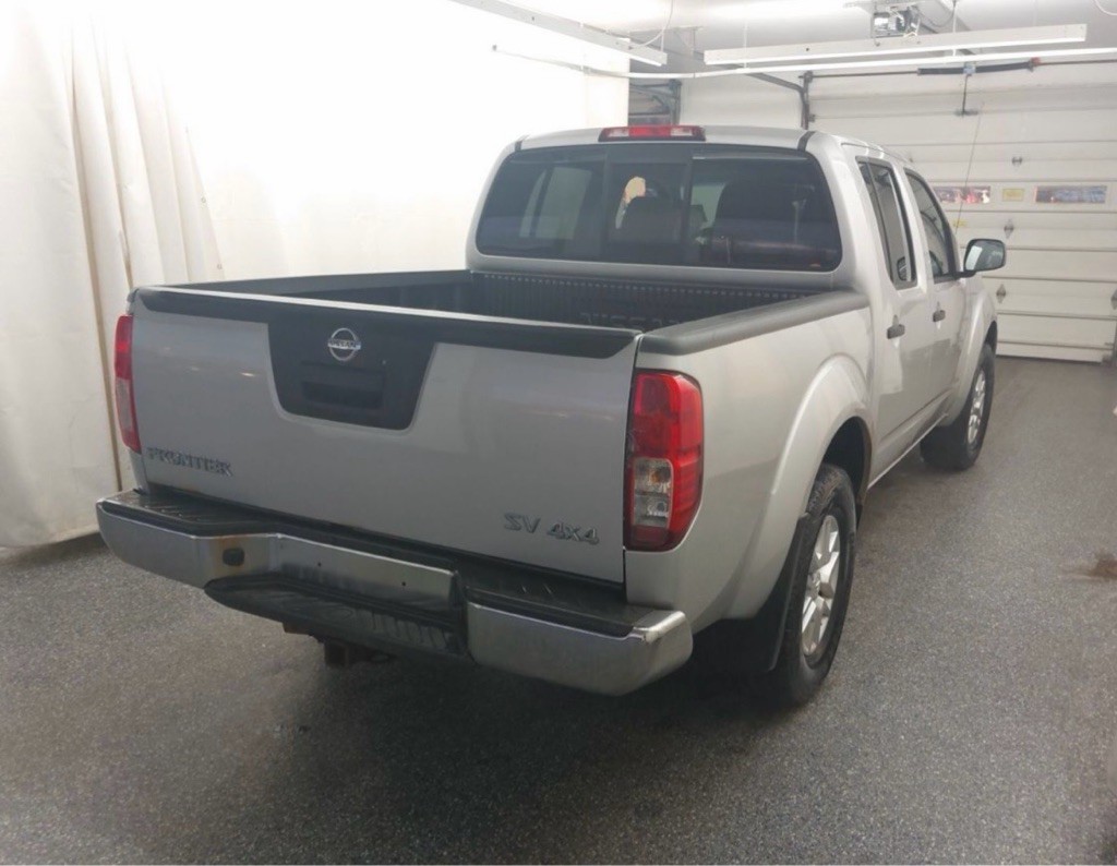 2014 Nissan Frontier Image 3